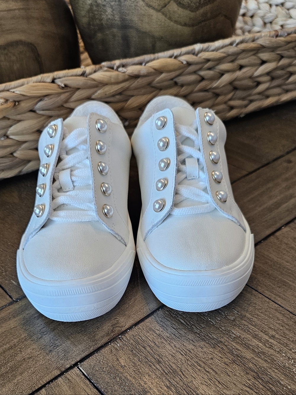 Copper Key White Leather Childrens Girl's Sneakers Shoes Pearl Accents Sz 2 & 5